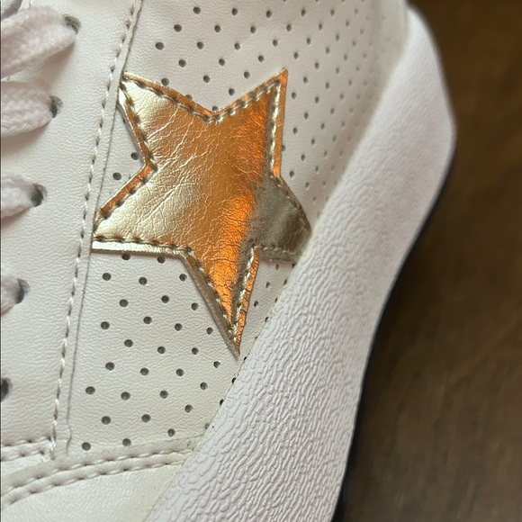 Vintage Havana Cream Sneakers with Gold Star - Picture 9 of 10